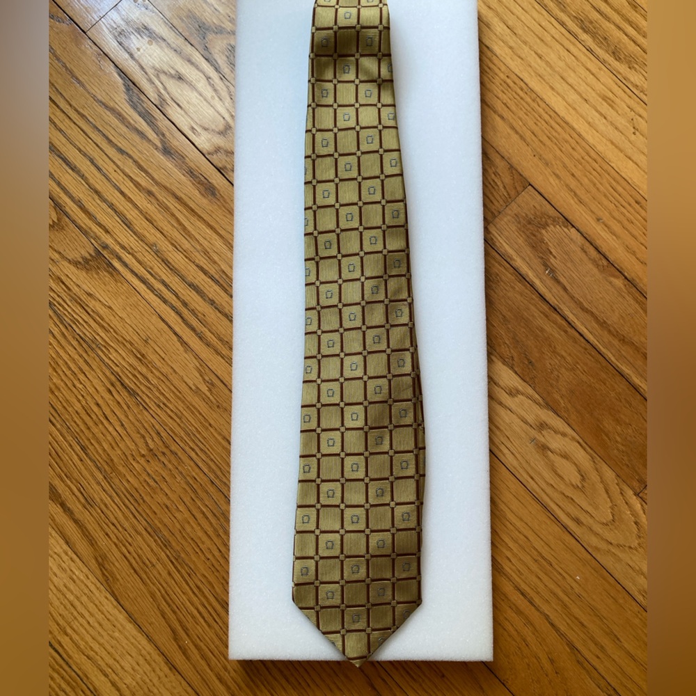 Brooks Brothers silk tie gold/silver/burgundy